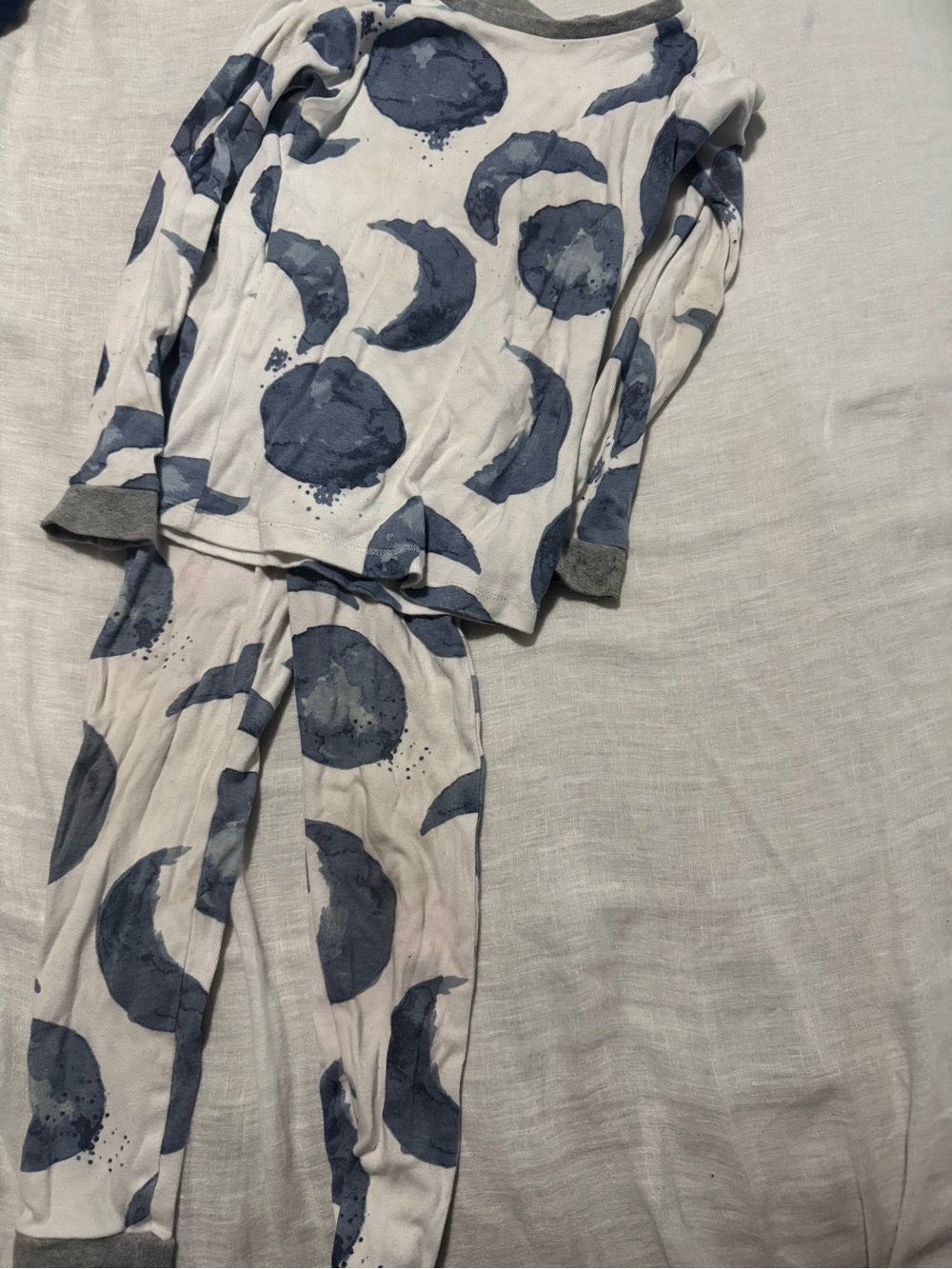 Burt's Bees Moon-Print Long Sleeve Pajama Set - Blue on White